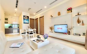 Mott Haven Apart - Vinhomes Central Park, Landmark 81 Area & Ice Rink